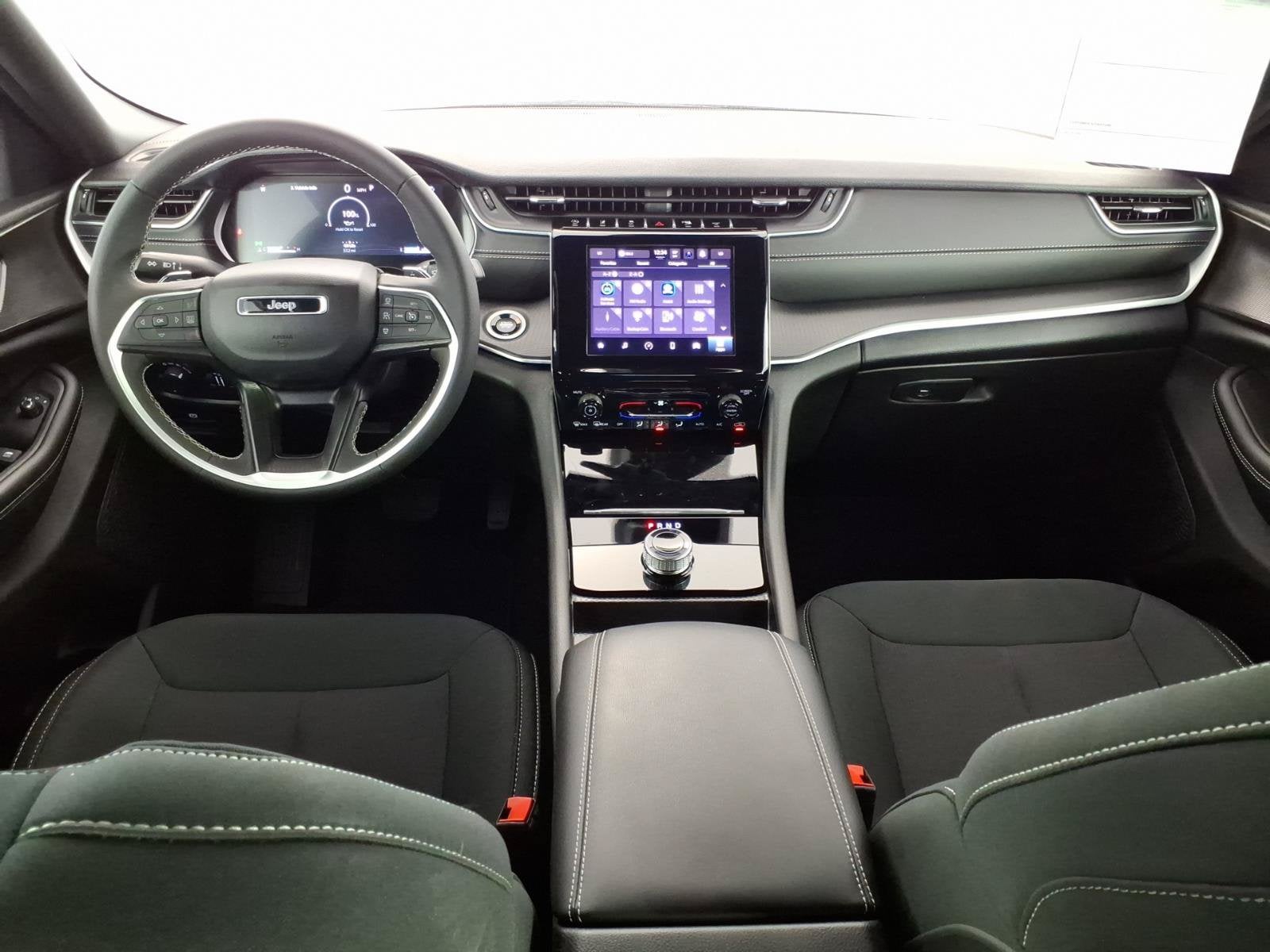 2026 Jeep Grand Cherokee Laredo