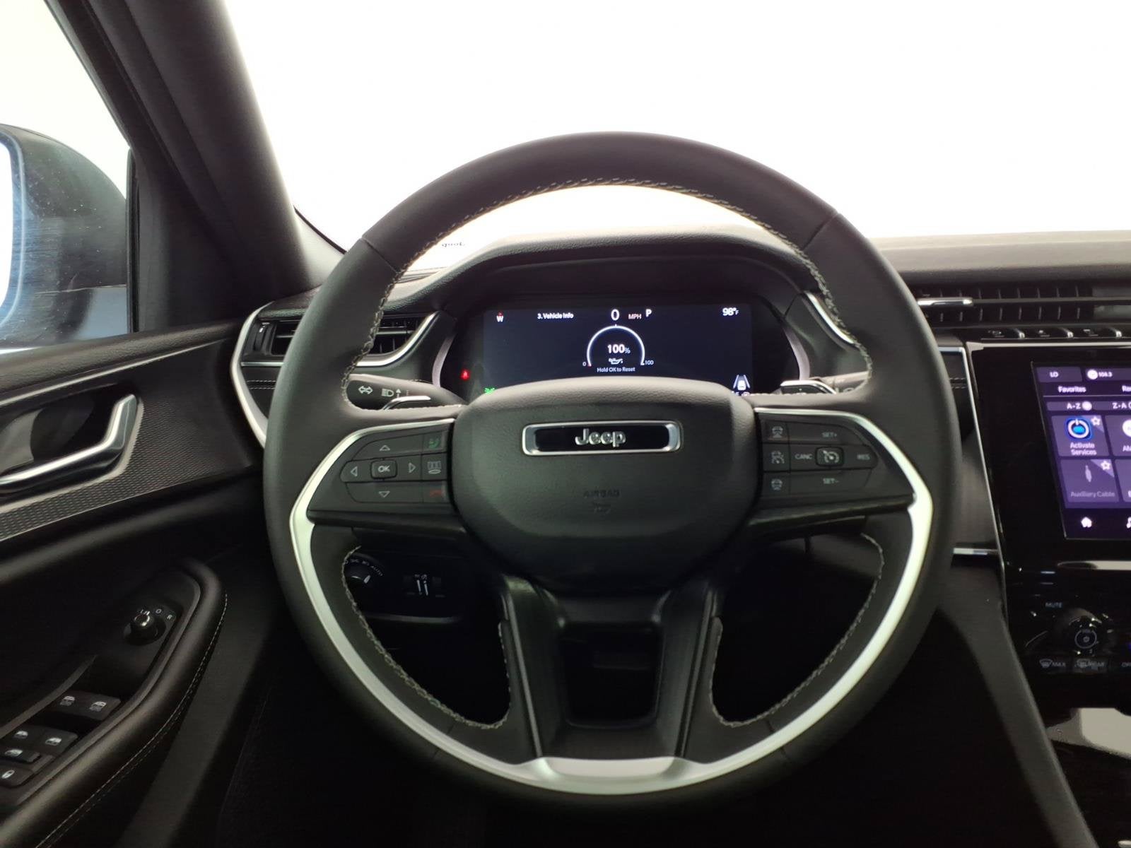 2026 Jeep Grand Cherokee Laredo