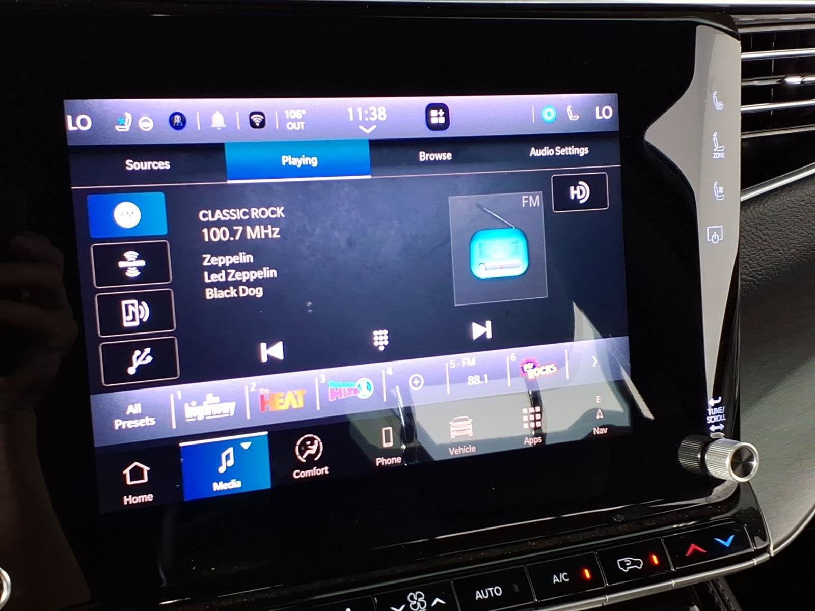 2025 Jeep Wagoneer BASE