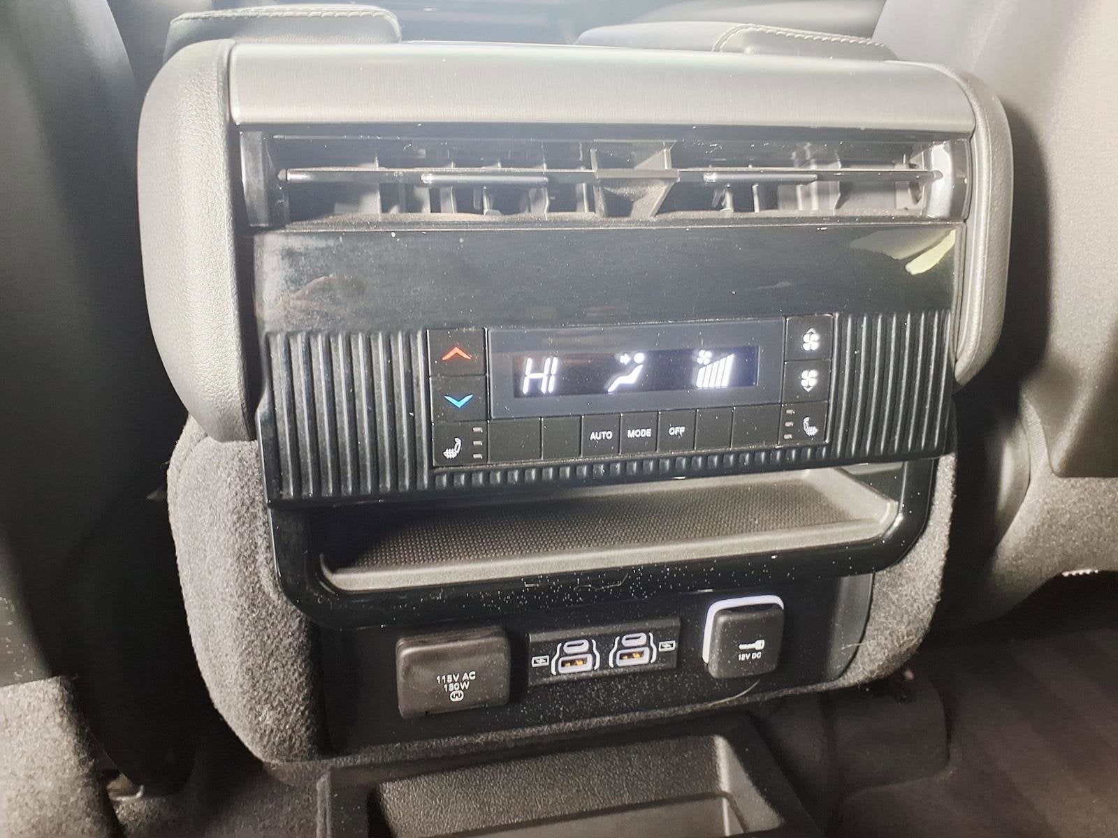 2025 Jeep Wagoneer Series II Carbide