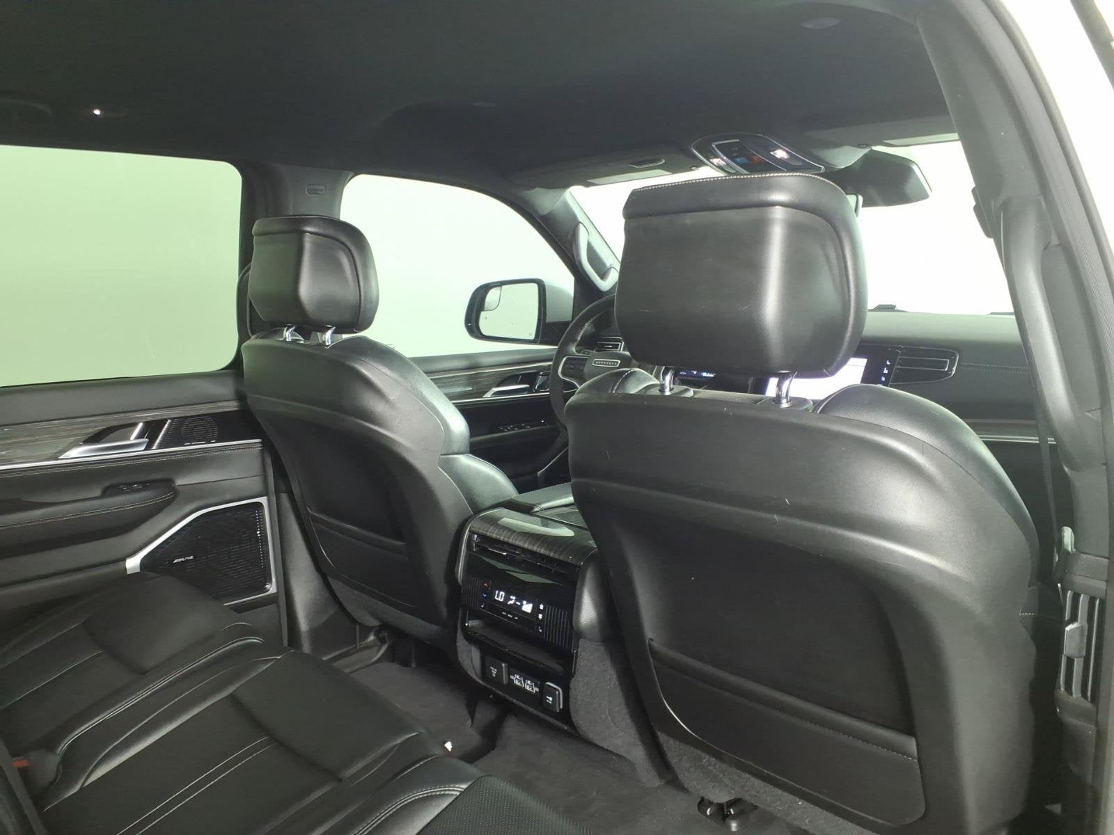 2022 Jeep Wagoneer Series III