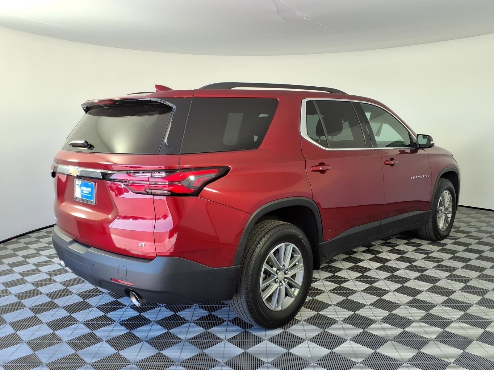 2022 Chevrolet Traverse LT Leather