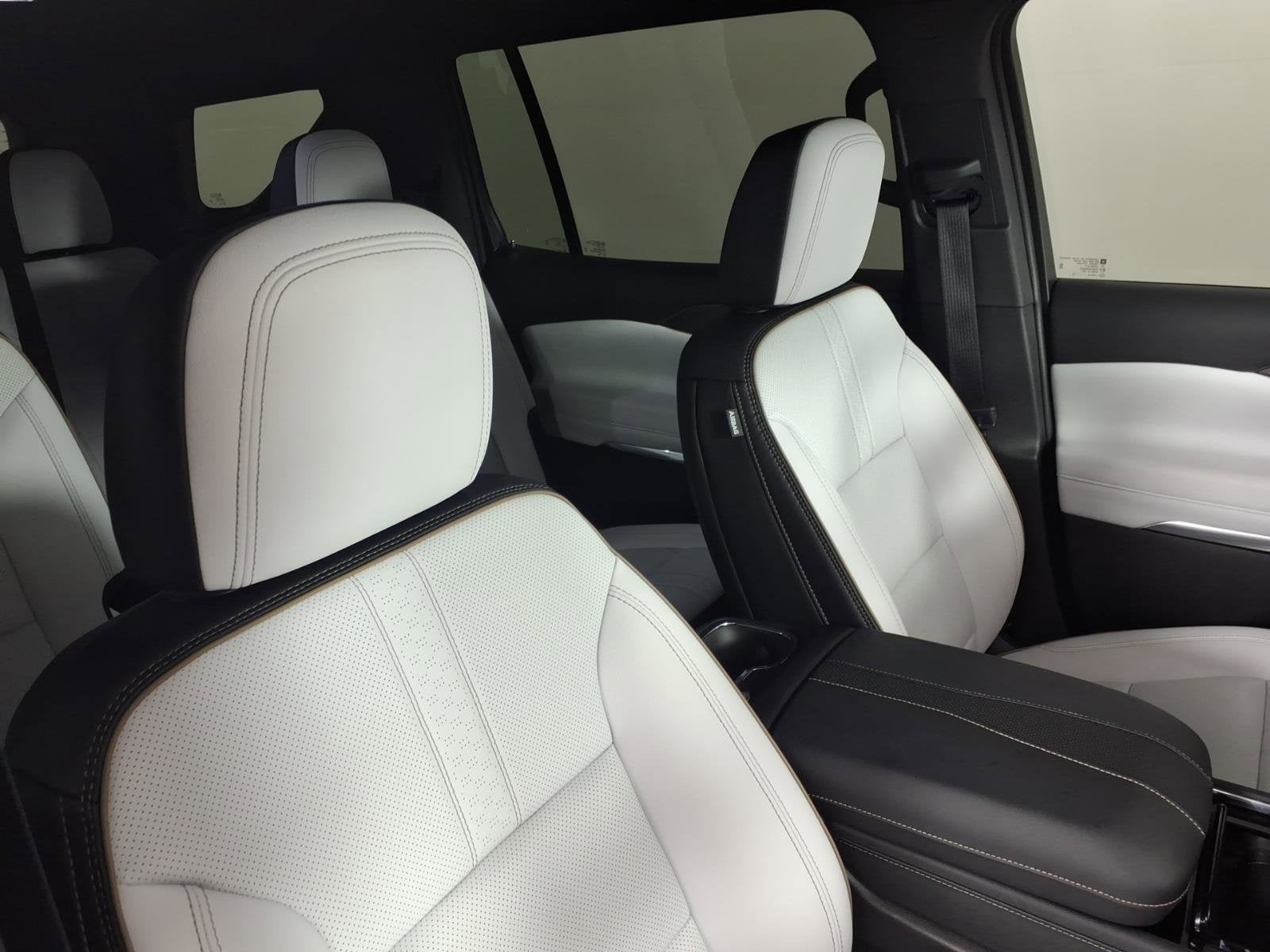 2025 Chevrolet Traverse High Country