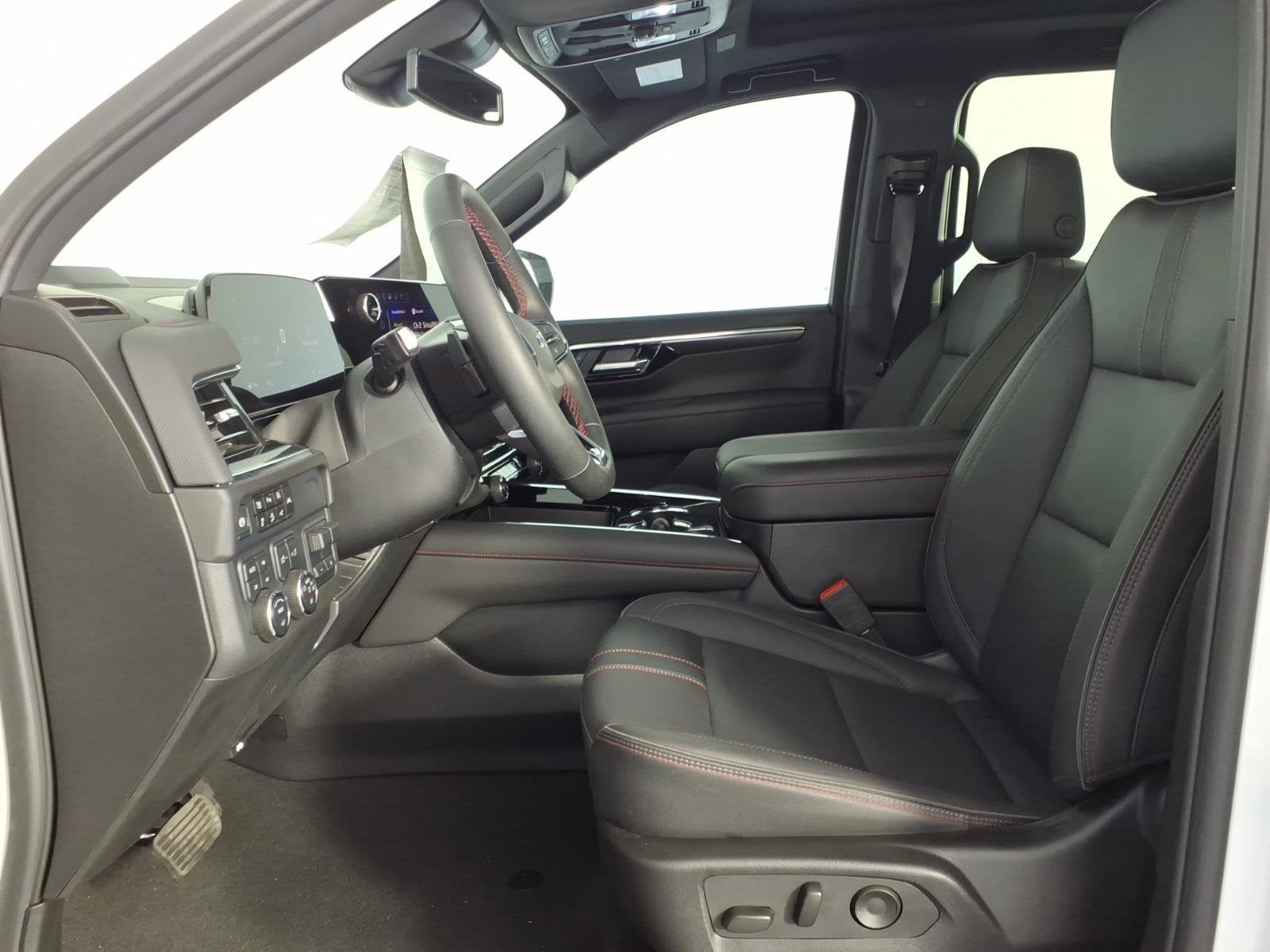 2025 Chevrolet Suburban RST