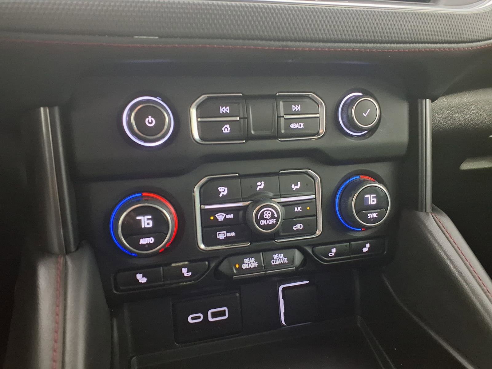 2023 Chevrolet Suburban RST