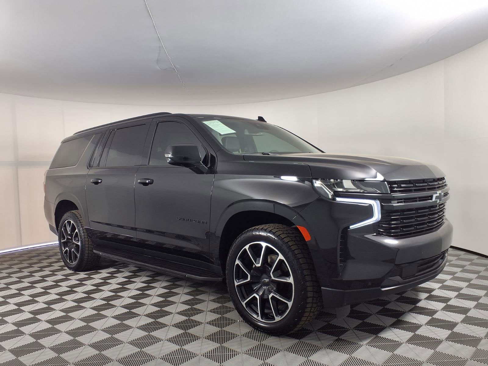 2023 Chevrolet Suburban RST