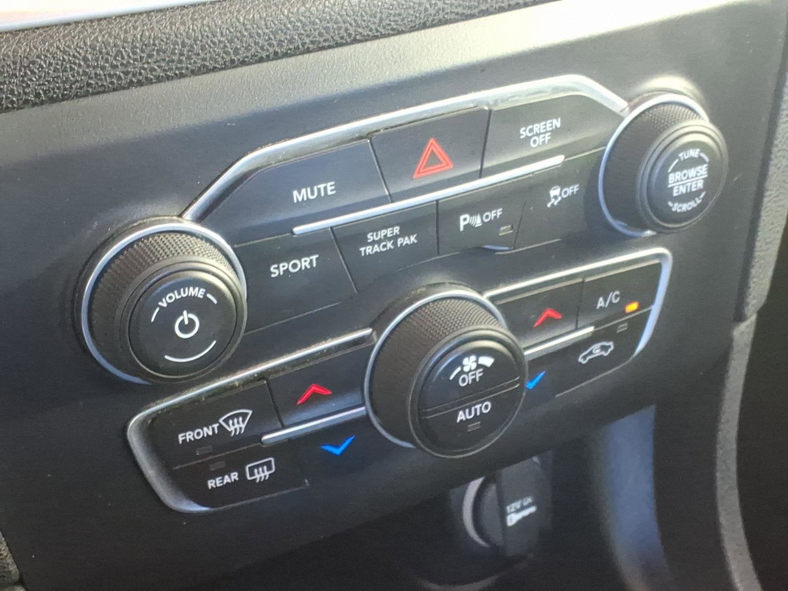 2020 Dodge Charger SXT