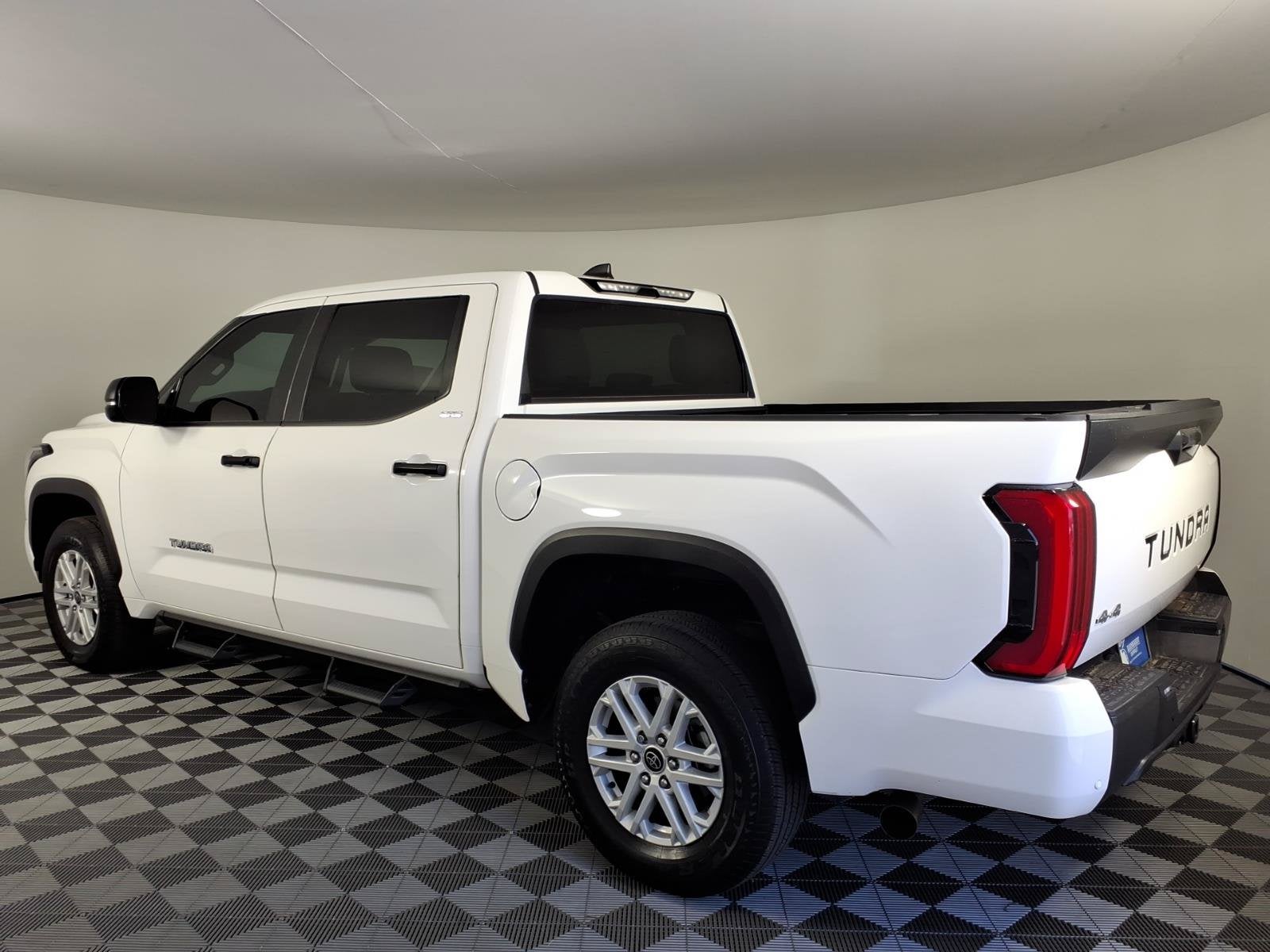 2024 Toyota Tundra 4WD SR5
