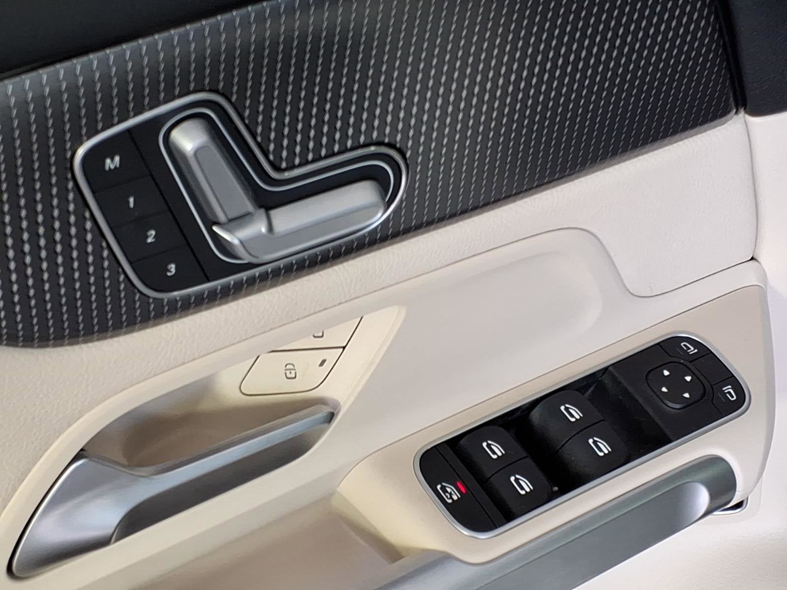 2023 Mercedes-Benz GLB GLB 250